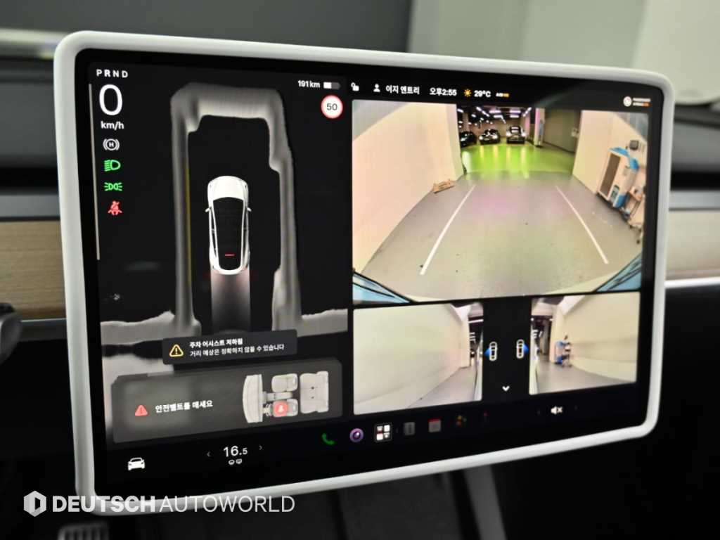 Tesla Model Y — photo 14