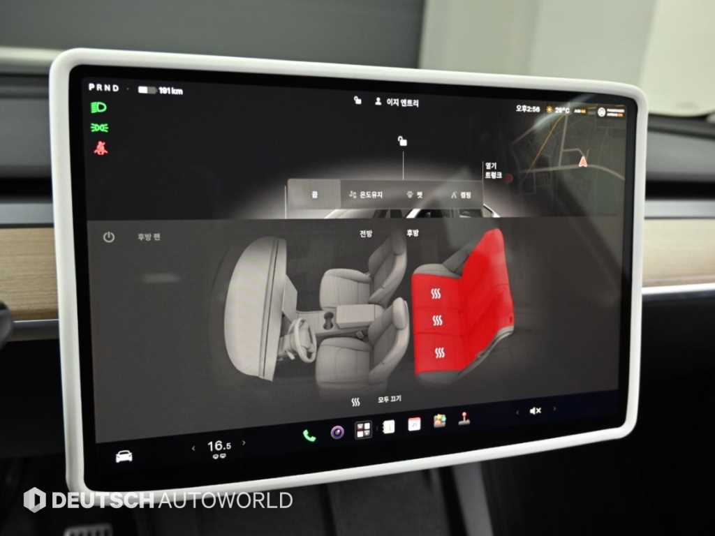 Tesla Model Y — photo 15