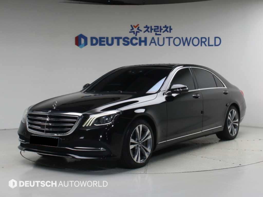 Mercedes-Benz S-Class — photo 01