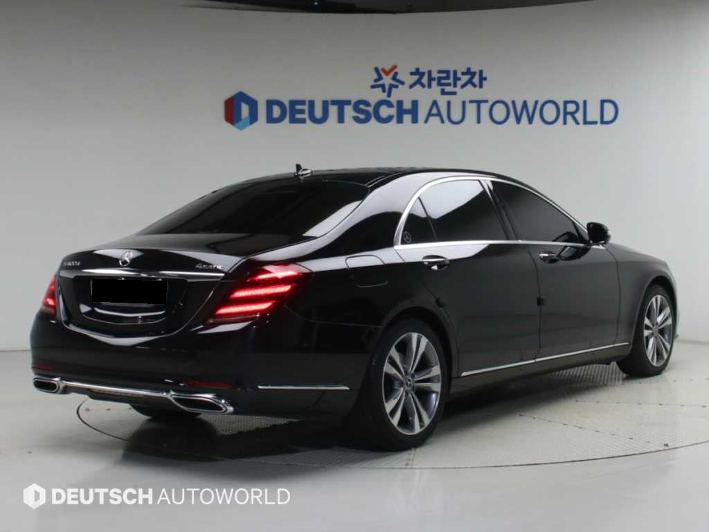 Mercedes-Benz S-Class — photo 02