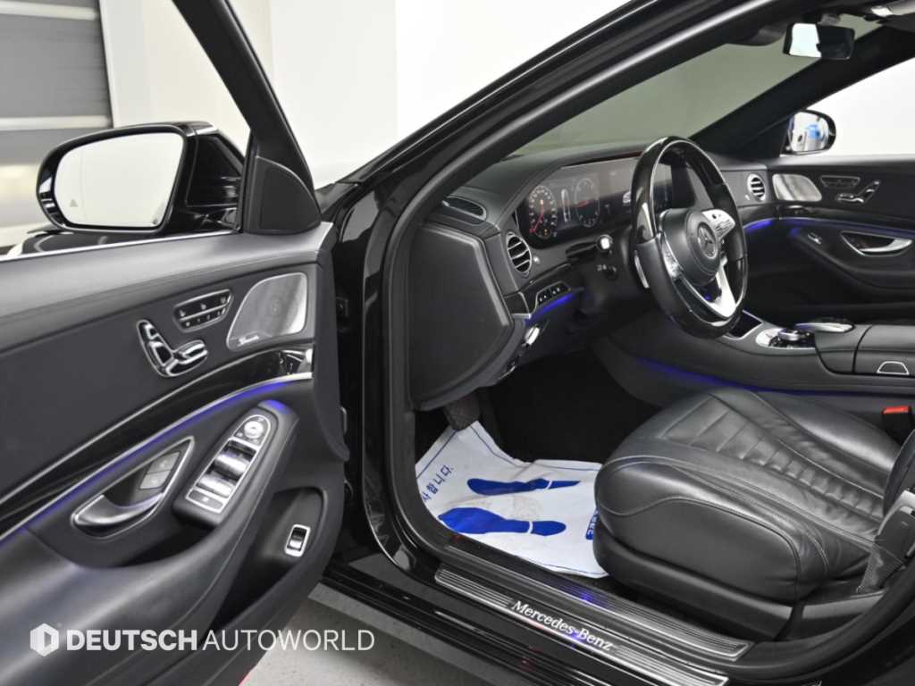 Mercedes-Benz S-Class — photo 11