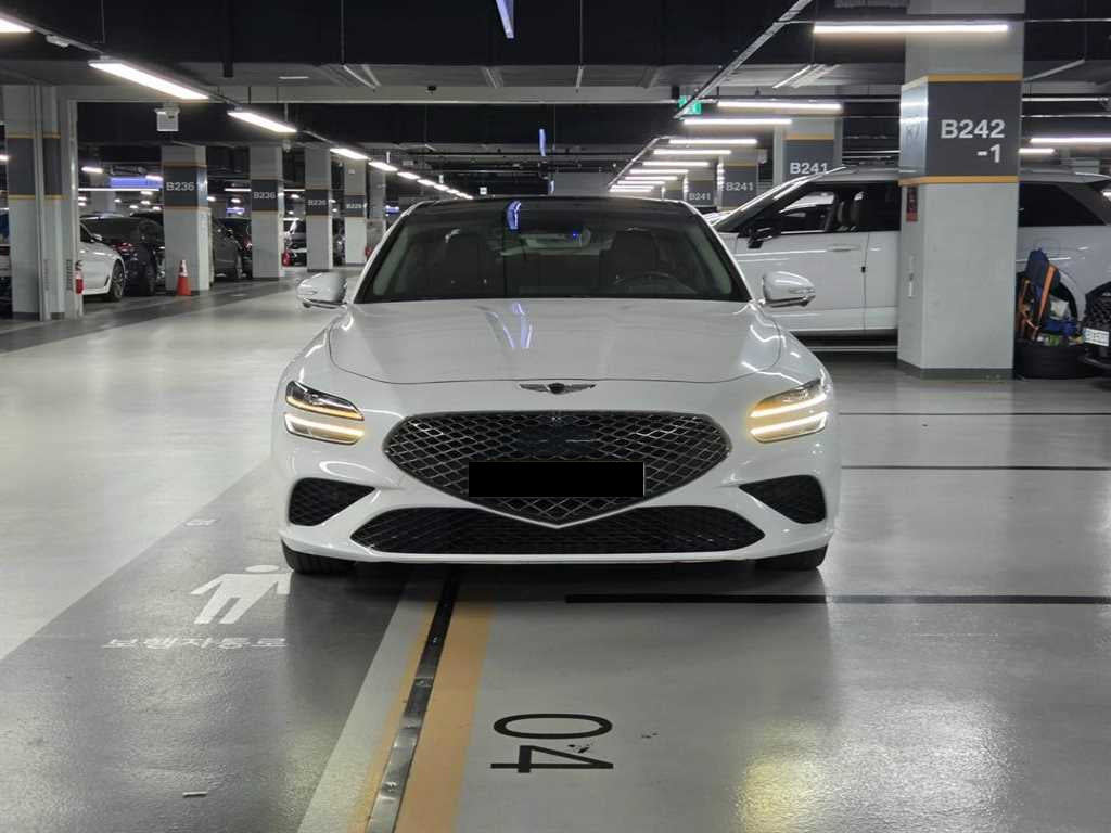 Genesis G70 — photo 02