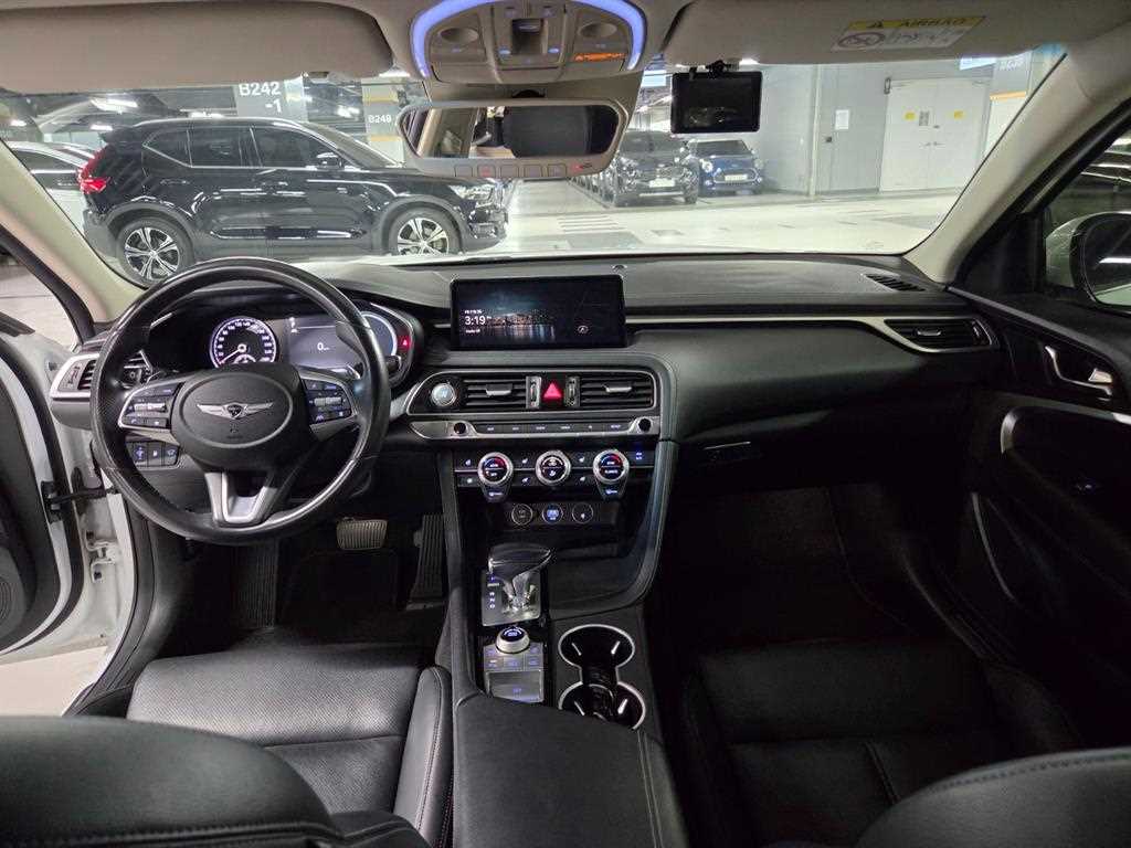 Genesis G70 — photo 10