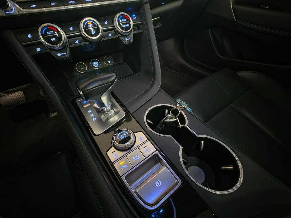 Genesis G70 — photo 19