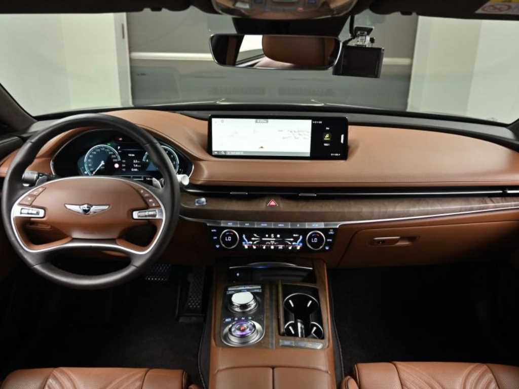 Genesis G80 — photo 07
