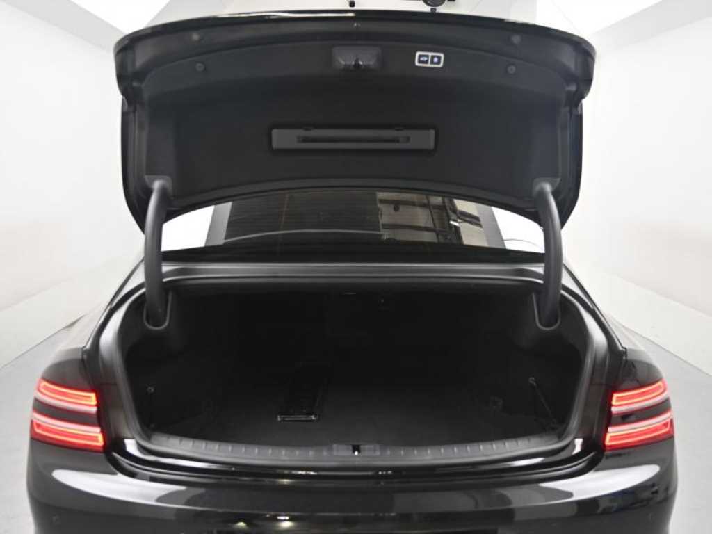 Genesis G80 — photo 19