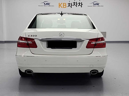 Mercedes-Benz E-Class — photo 03