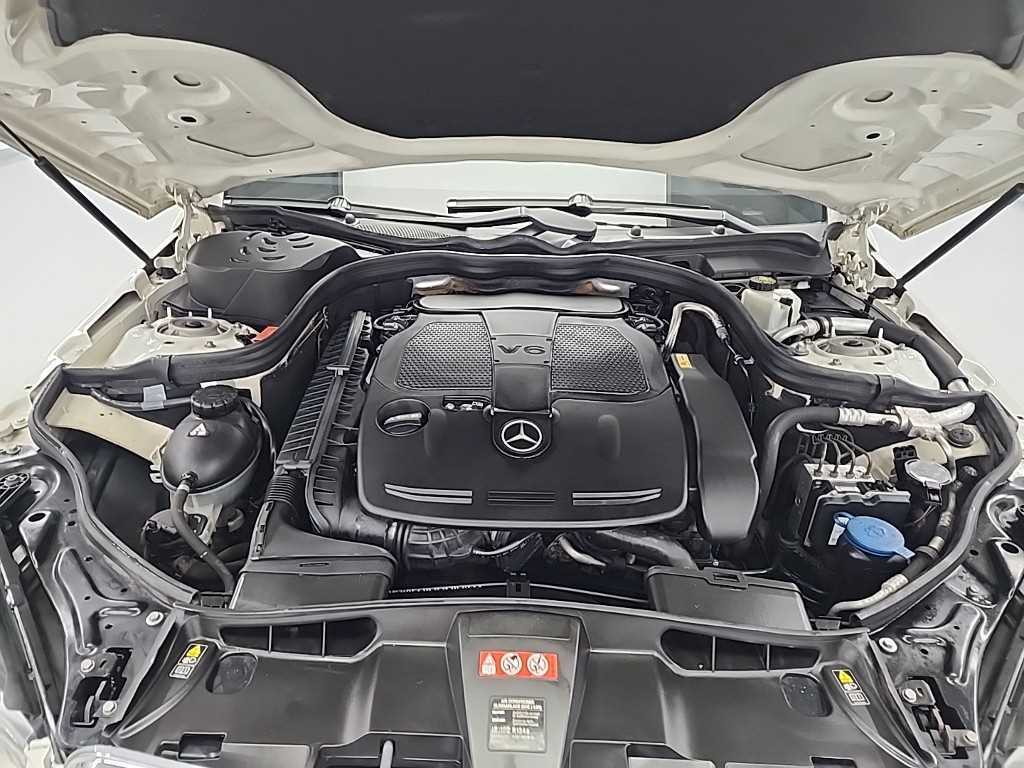 Mercedes-Benz E-Class — photo 05