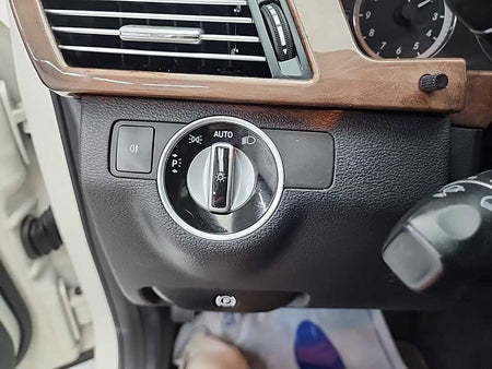 Mercedes-Benz E-Class — photo 17