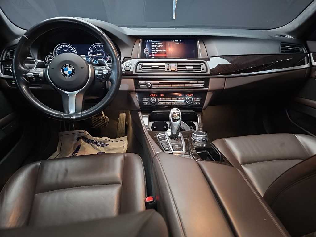 BMW 5-Series — photo 07