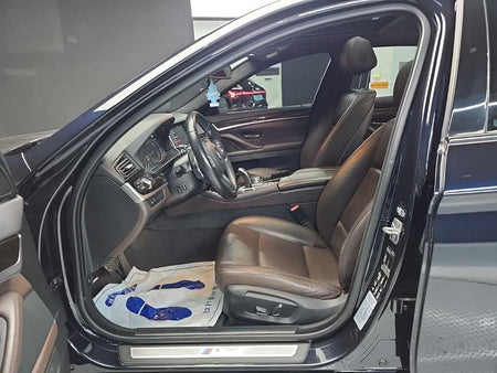 BMW 5-Series — photo 11