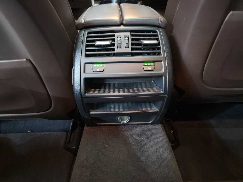 BMW 5-Series — photo 13
