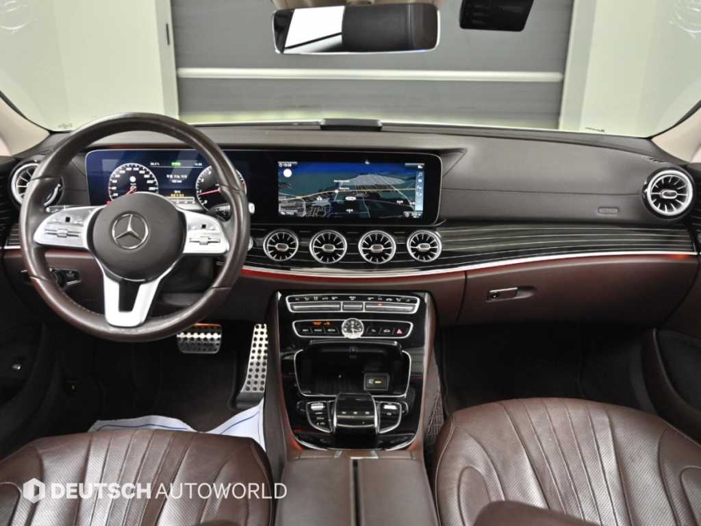 Mercedes-Benz CLS-Class — photo 07