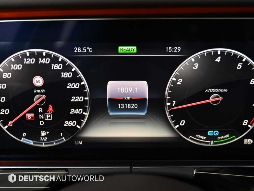 Mercedes-Benz CLS-Class — photo 08