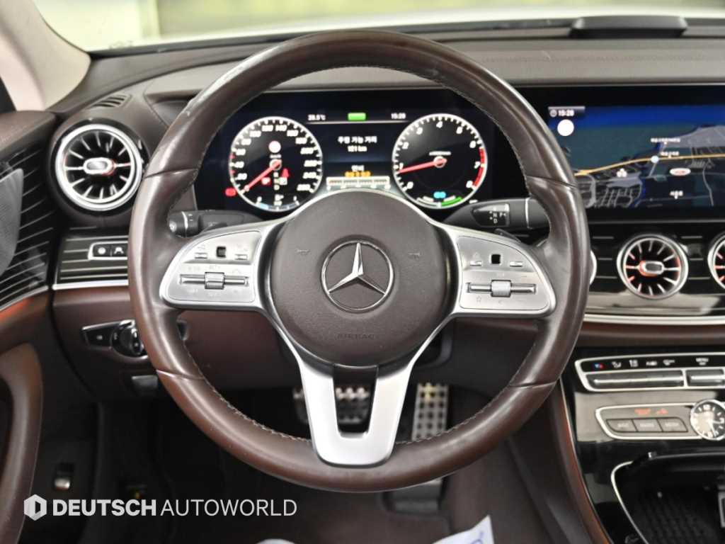 Mercedes-Benz CLS-Class — photo 13