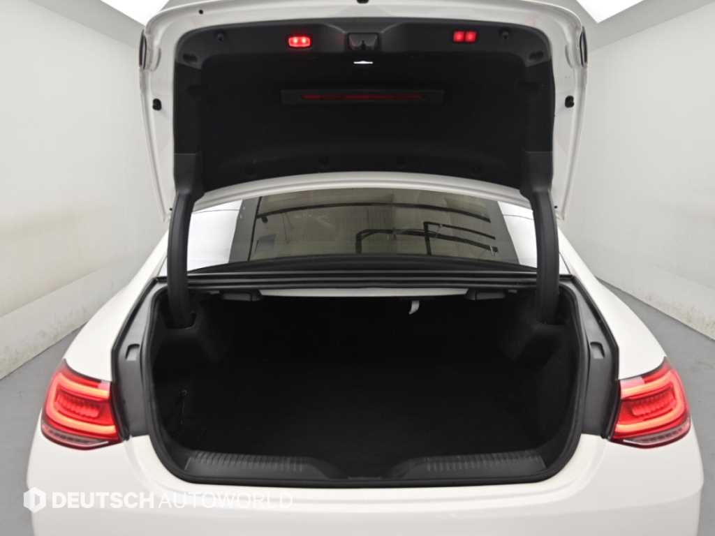 Mercedes-Benz CLS-Class — photo 19