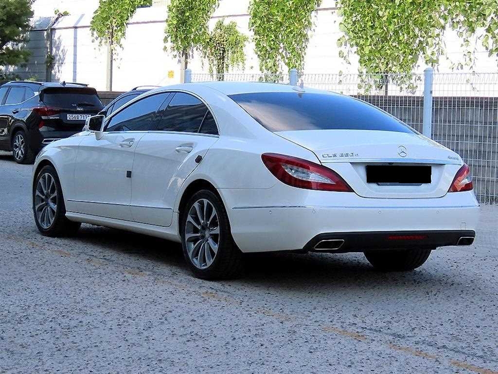 Mercedes-Benz CLS-Class — photo 03