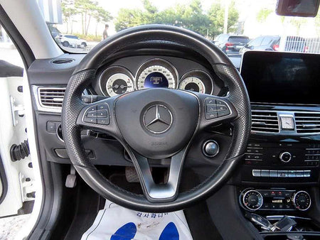 Mercedes-Benz CLS-Class — photo 08