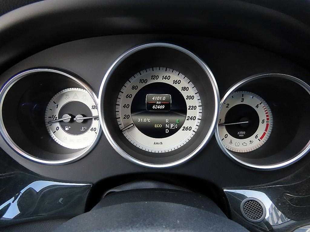 Mercedes-Benz CLS-Class — photo 09