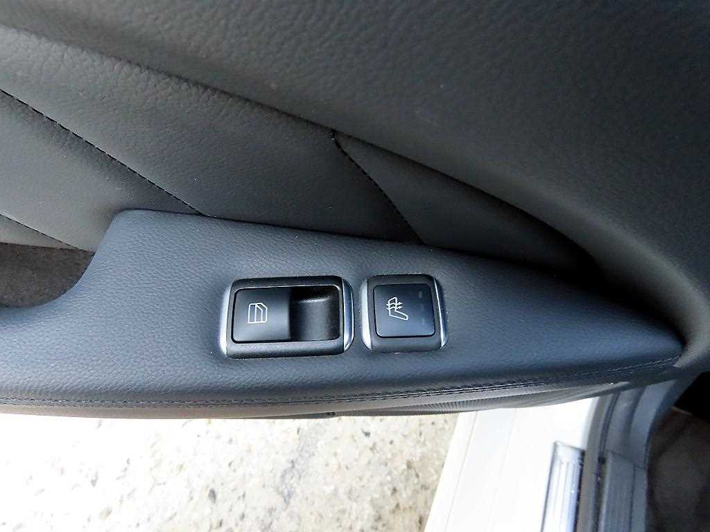 Mercedes-Benz CLS-Class — photo 15