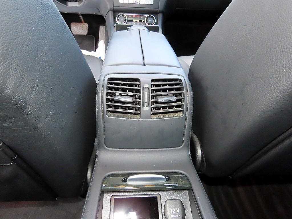Mercedes-Benz CLS-Class — photo 16