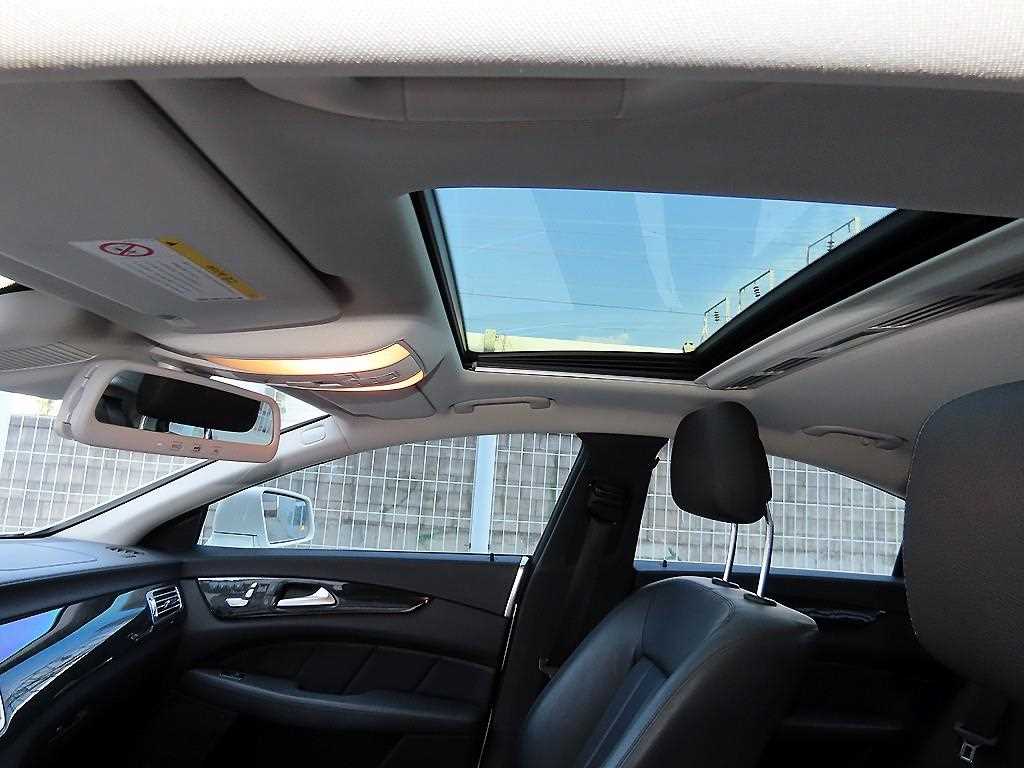 Mercedes-Benz CLS-Class — photo 17