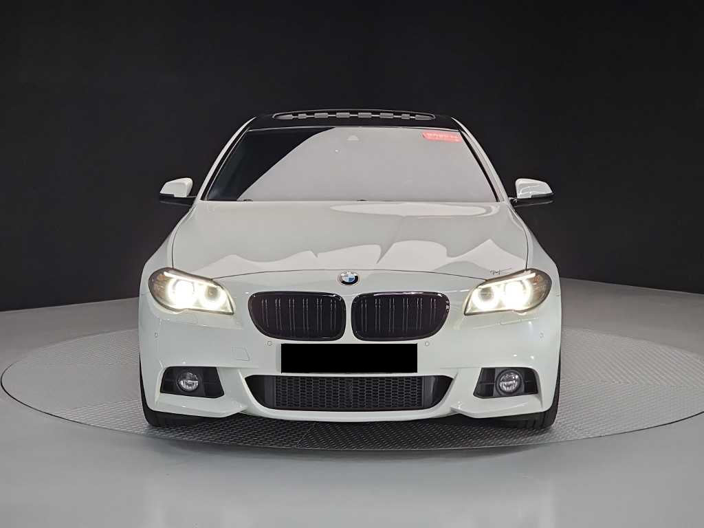 BMW 5-Series — photo 02