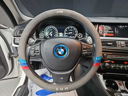 BMW 5-Series — photo 09