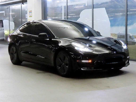 Tesla Model 3 — photo 01