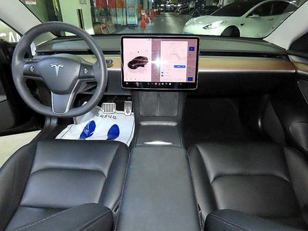 Tesla Model 3 — photo 10