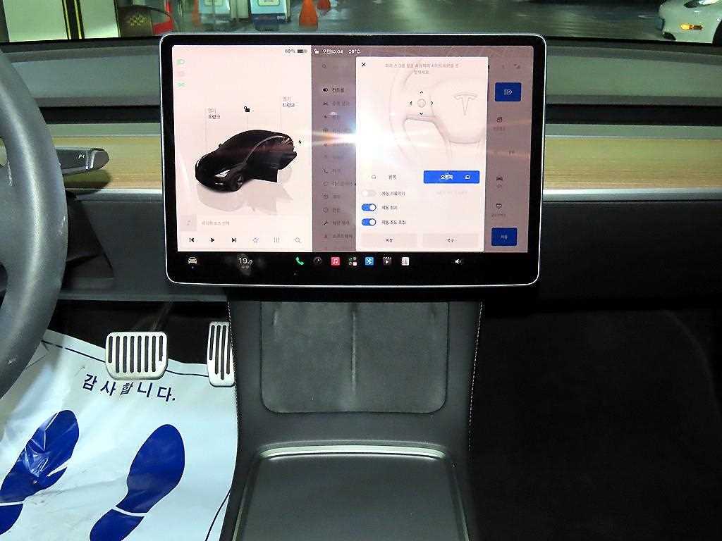 Tesla Model 3 — photo 11