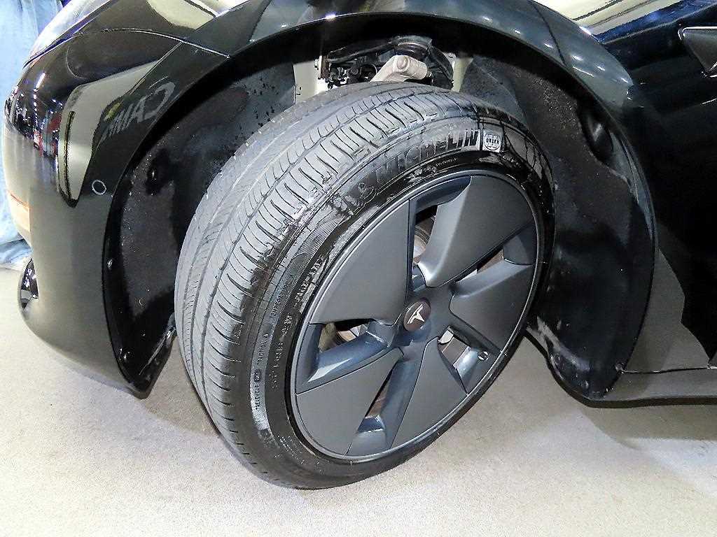 Tesla Model 3 — photo 19
