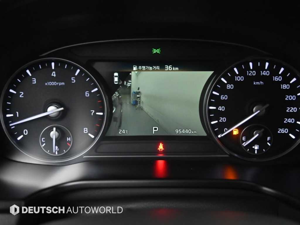 Kia K9 — photo 08