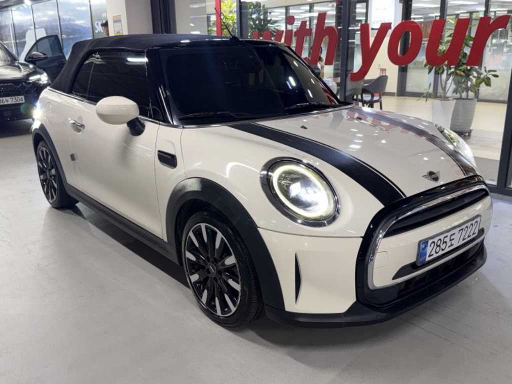 Mini Cooper Convertible — photo 02