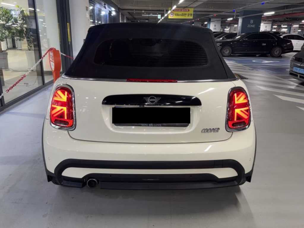Mini Cooper Convertible — photo 05