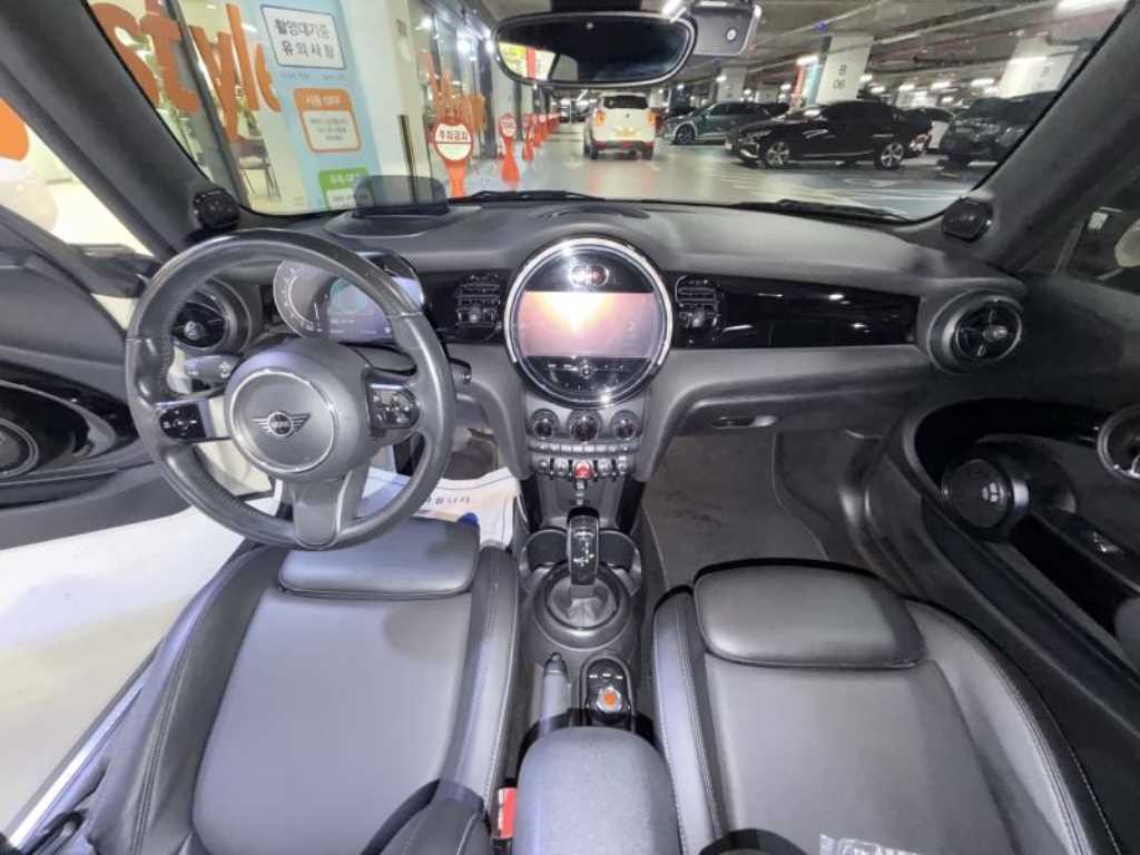 Mini Cooper Convertible — photo 06