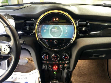 Mini Cooper Convertible — photo 10