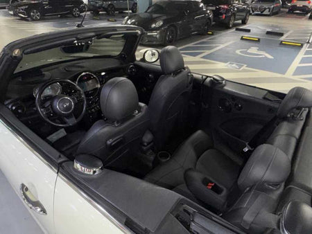 Mini Cooper Convertible — photo 11