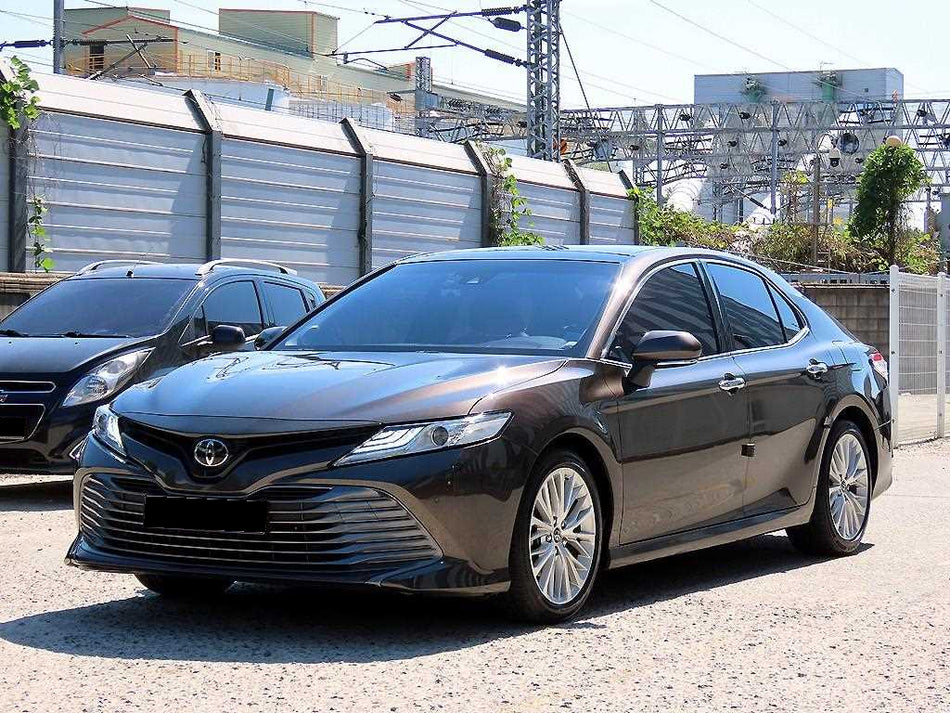 Toyota Camry — photo 02