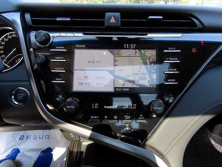 Toyota Camry — photo 14