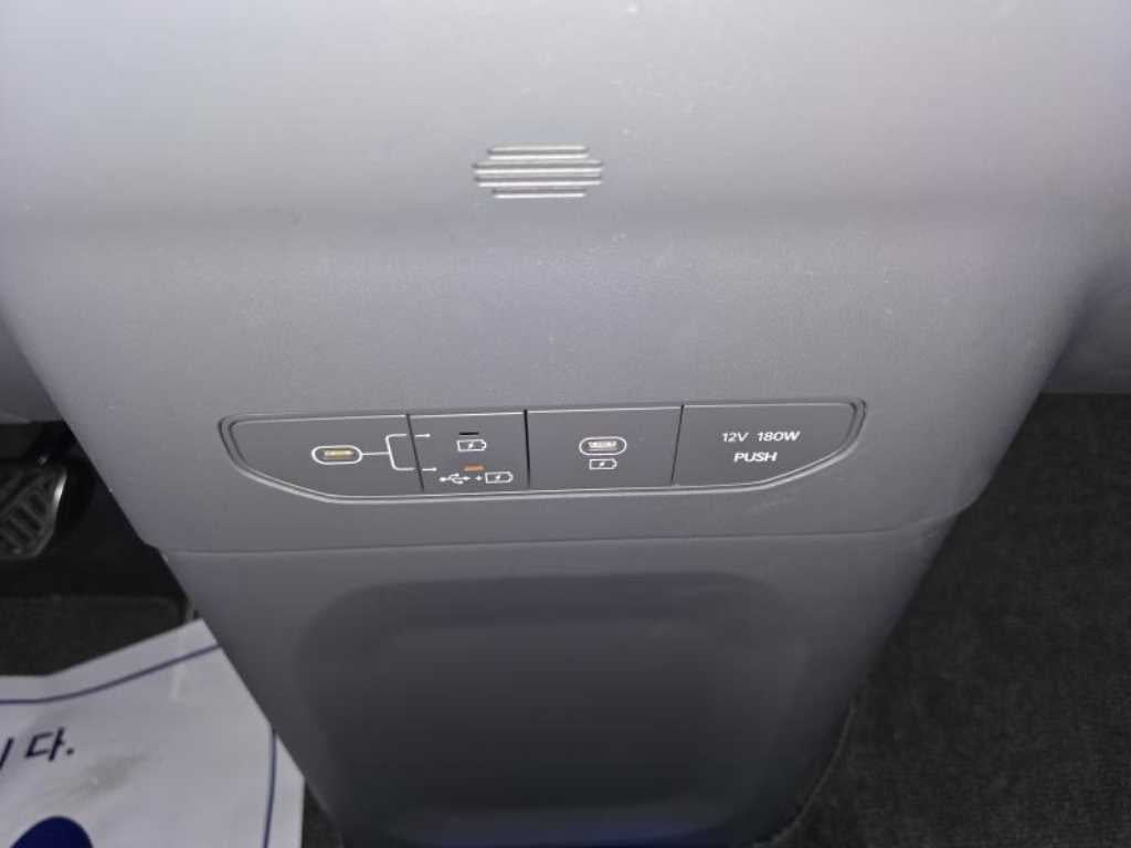 Kia EV9 — photo 14