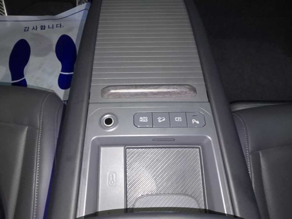 Kia EV9 — photo 15