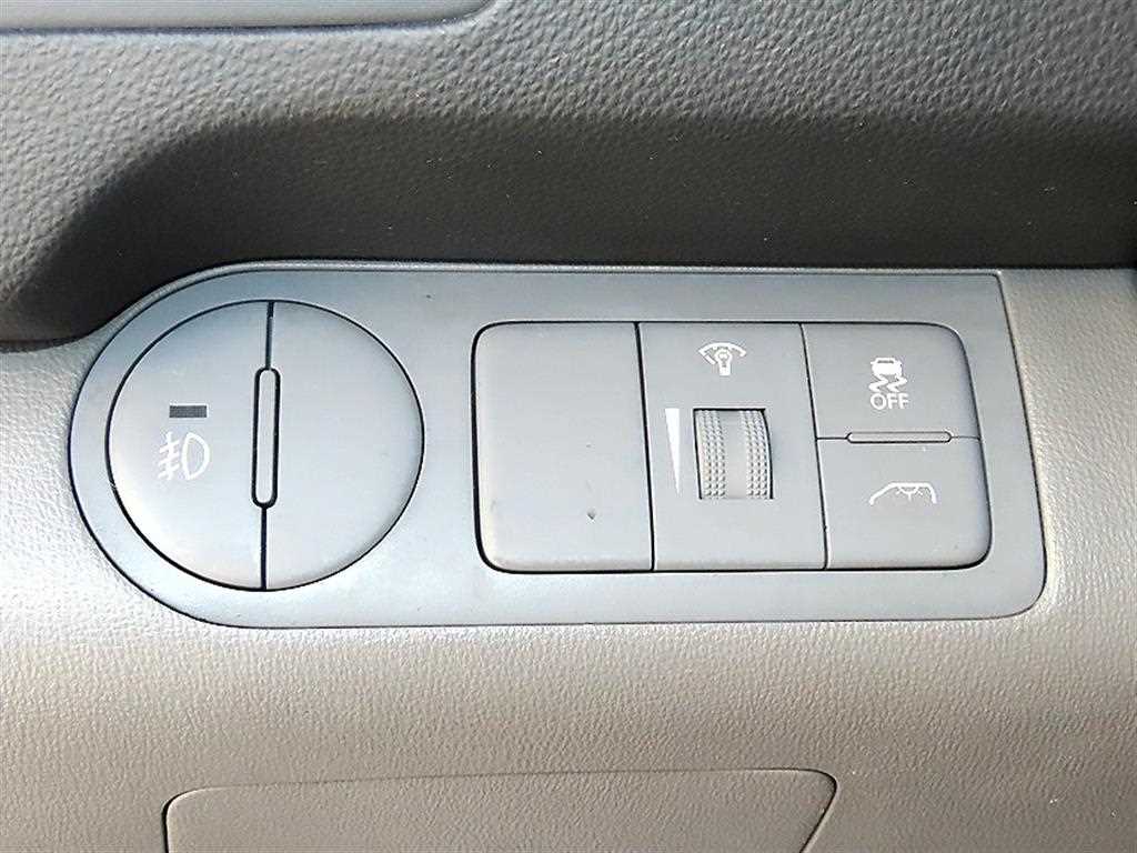 Hyundai Starex — photo 13