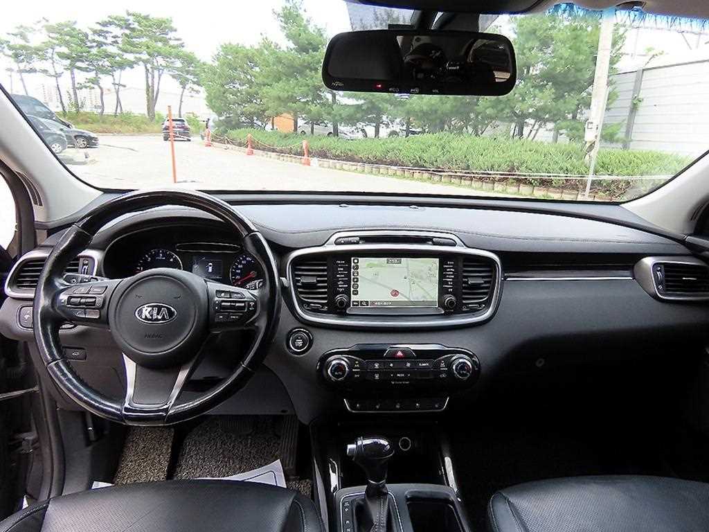 Kia Sorento — photo 07