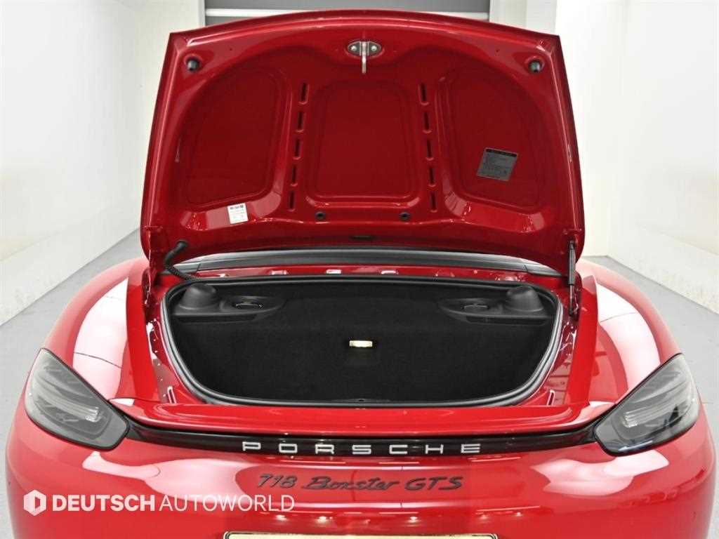 Porsche 718 — photo 18