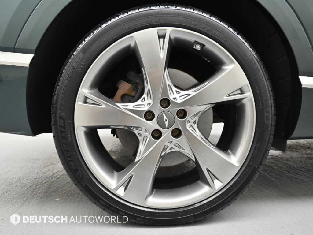 Genesis GV80 — photo 05