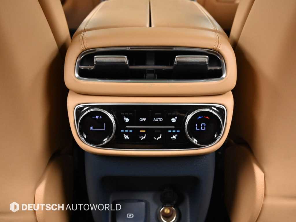 Genesis GV80 — photo 16