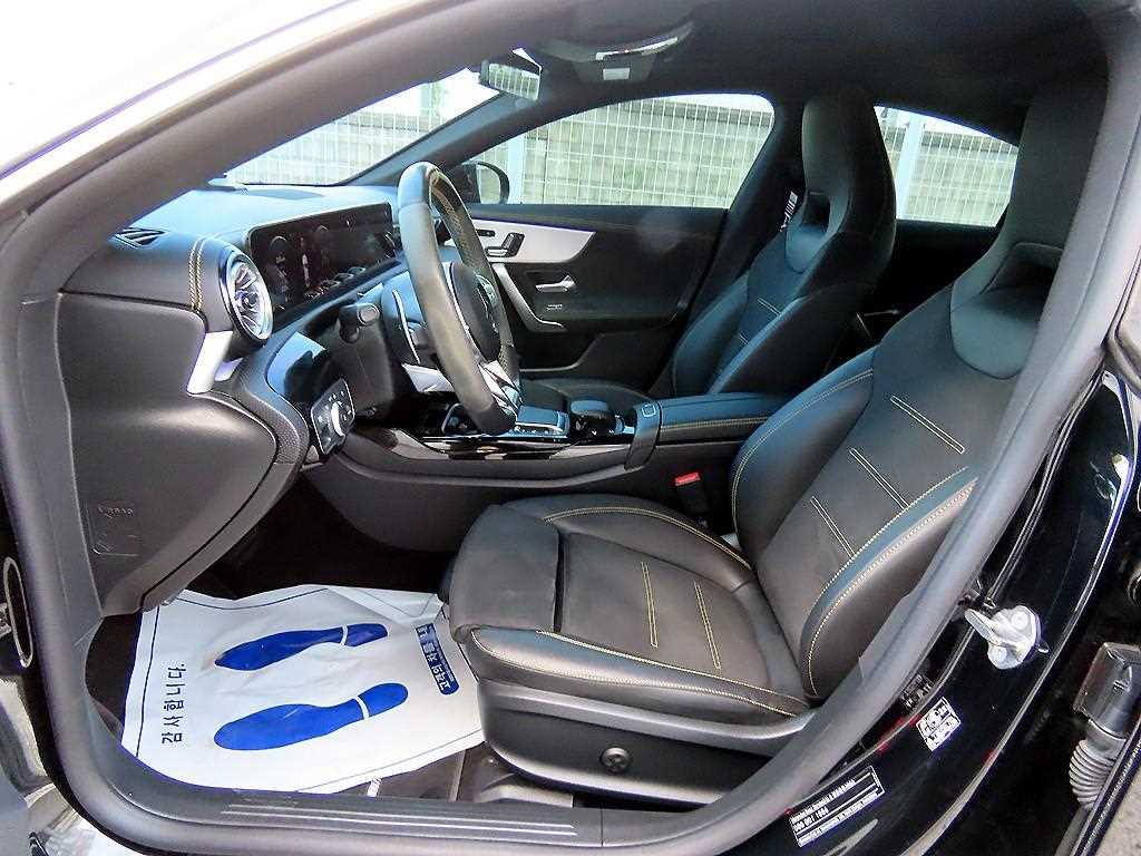 Mercedes-Benz CLA-Class — photo 05