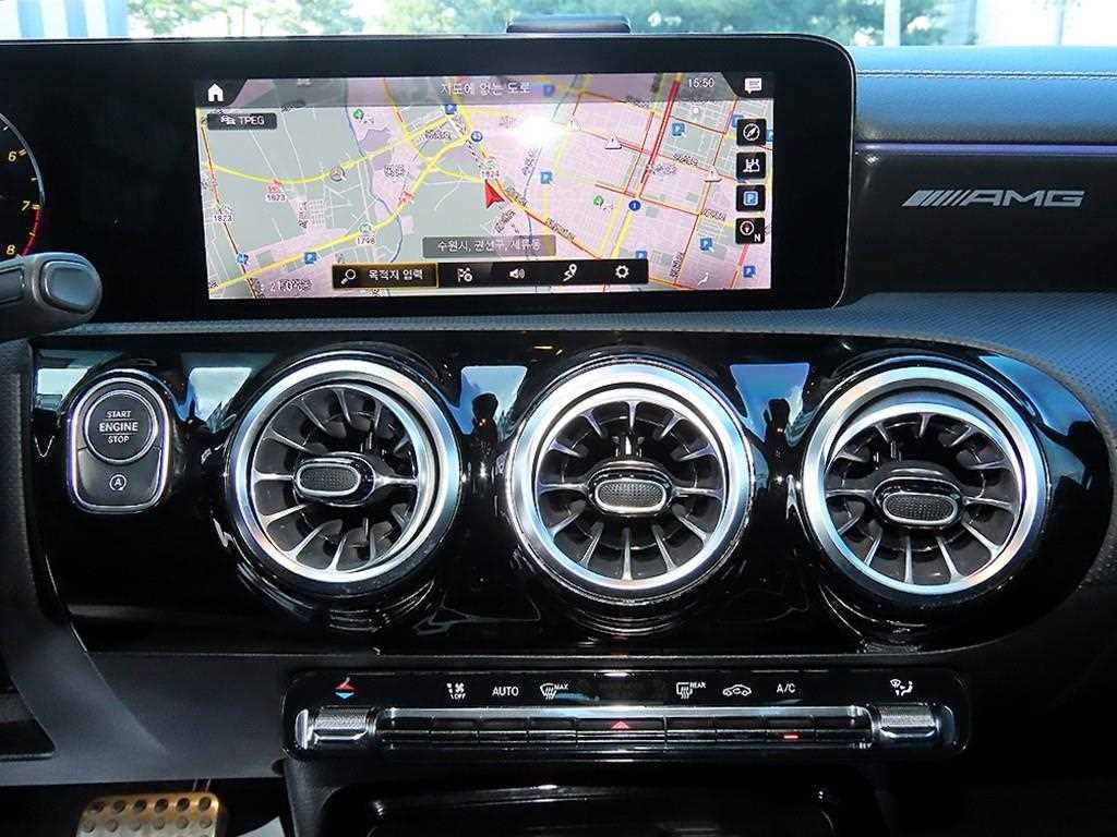 Mercedes-Benz CLA-Class — photo 15