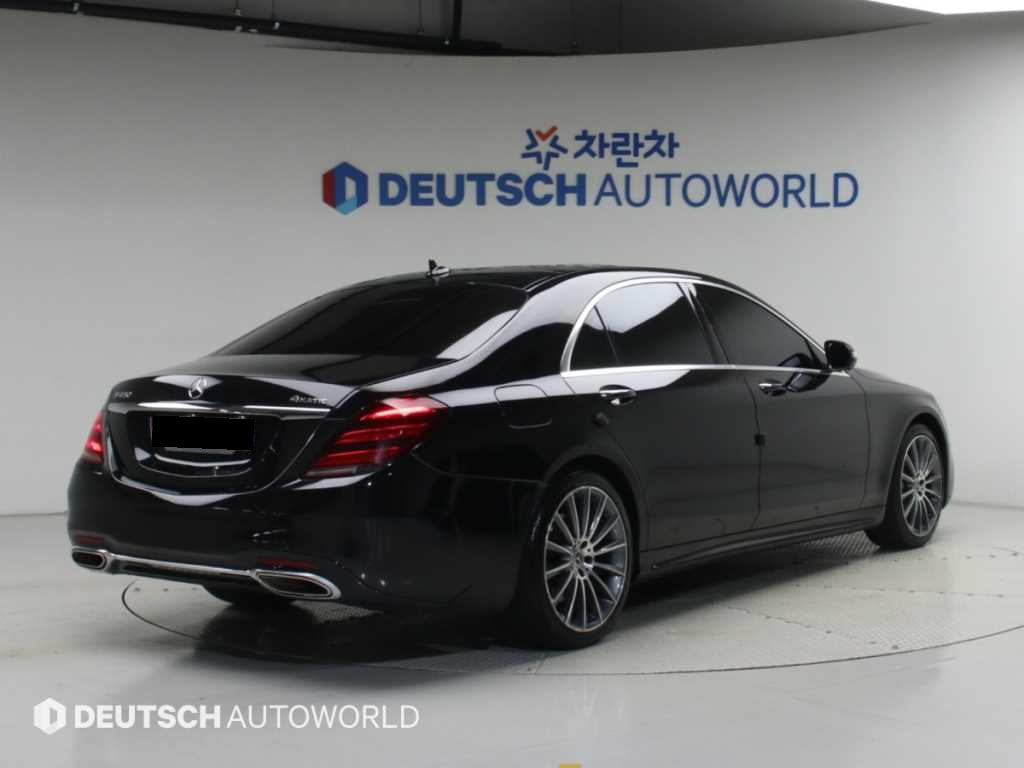 Mercedes-Benz S-Class — photo 02